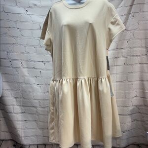 NWT
Donna Morgan Women's Drop Shoulder T-Shirt Dress with Hem Flounce